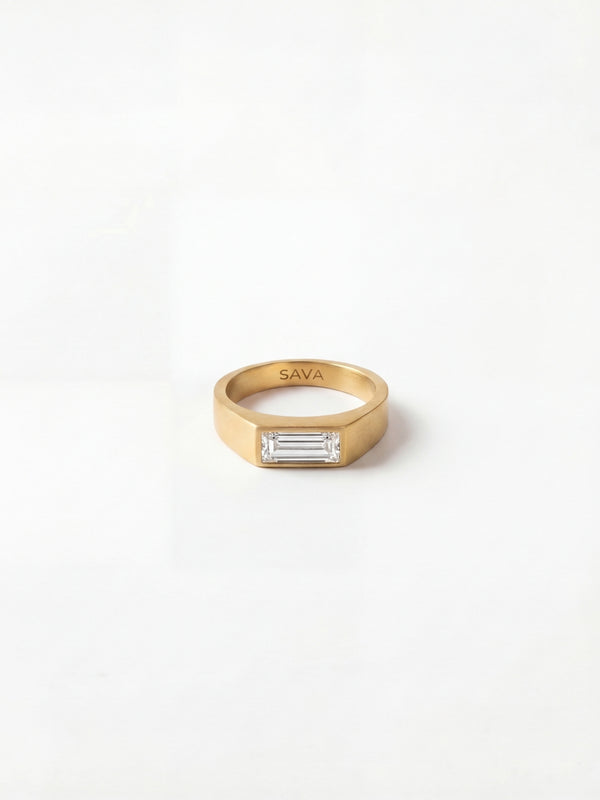 WHITE COMO RING | 18K Gold