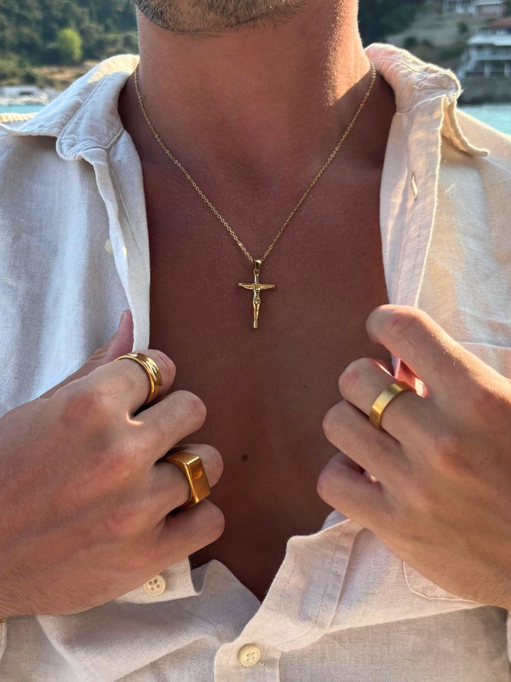 CRUCIFIX CHAIN | 18K Gold